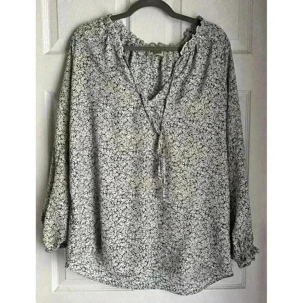 Show me your MUMU women’s medium floral long sleeve top